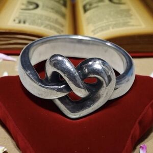 James Avery Sterling Silver Heart Knot ring Size 5.5 sterling silver  5g